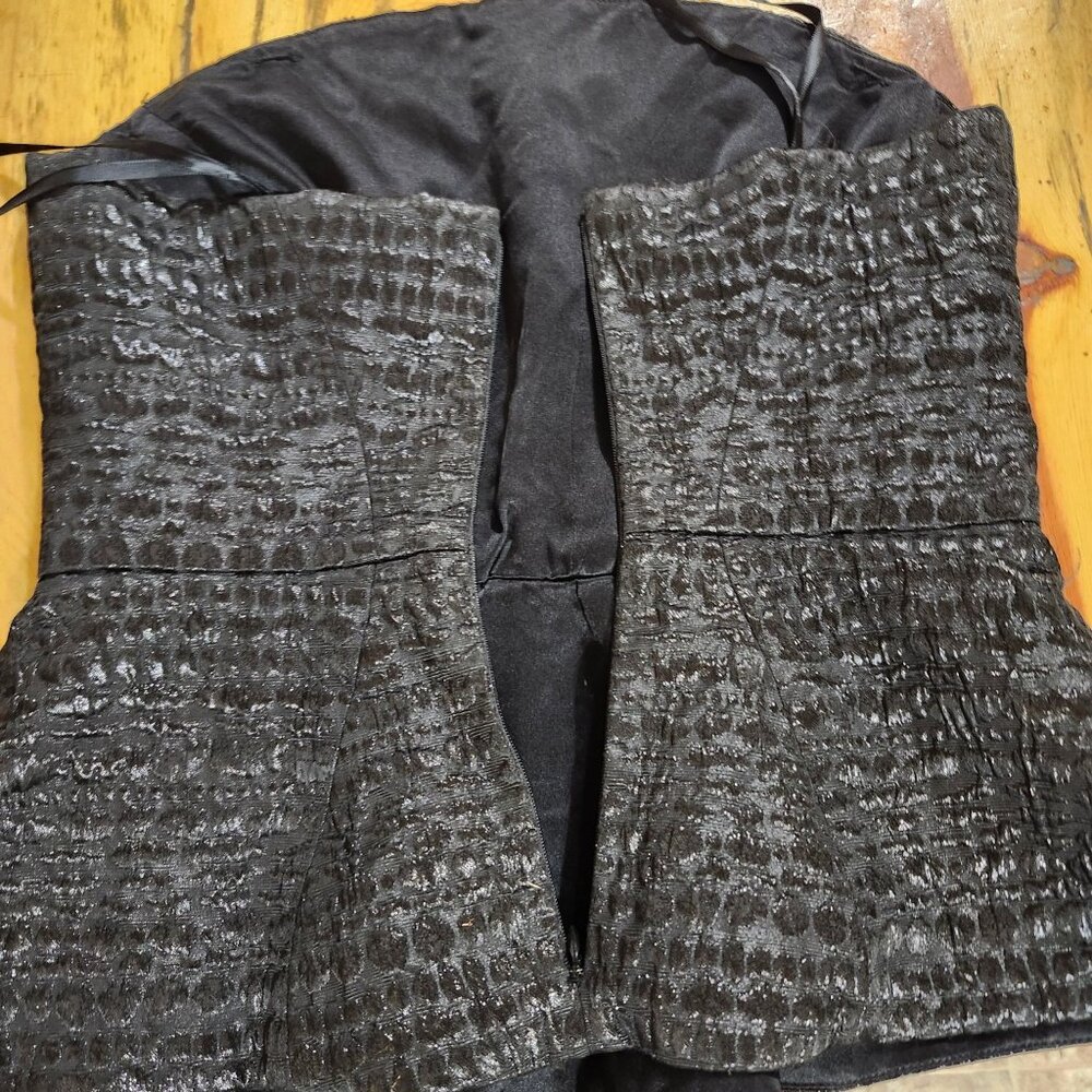 Monique Lhuillier Womens 6 Black Strapless Peplum Top Beaded Textured Zip USA - Picture 13 of 14